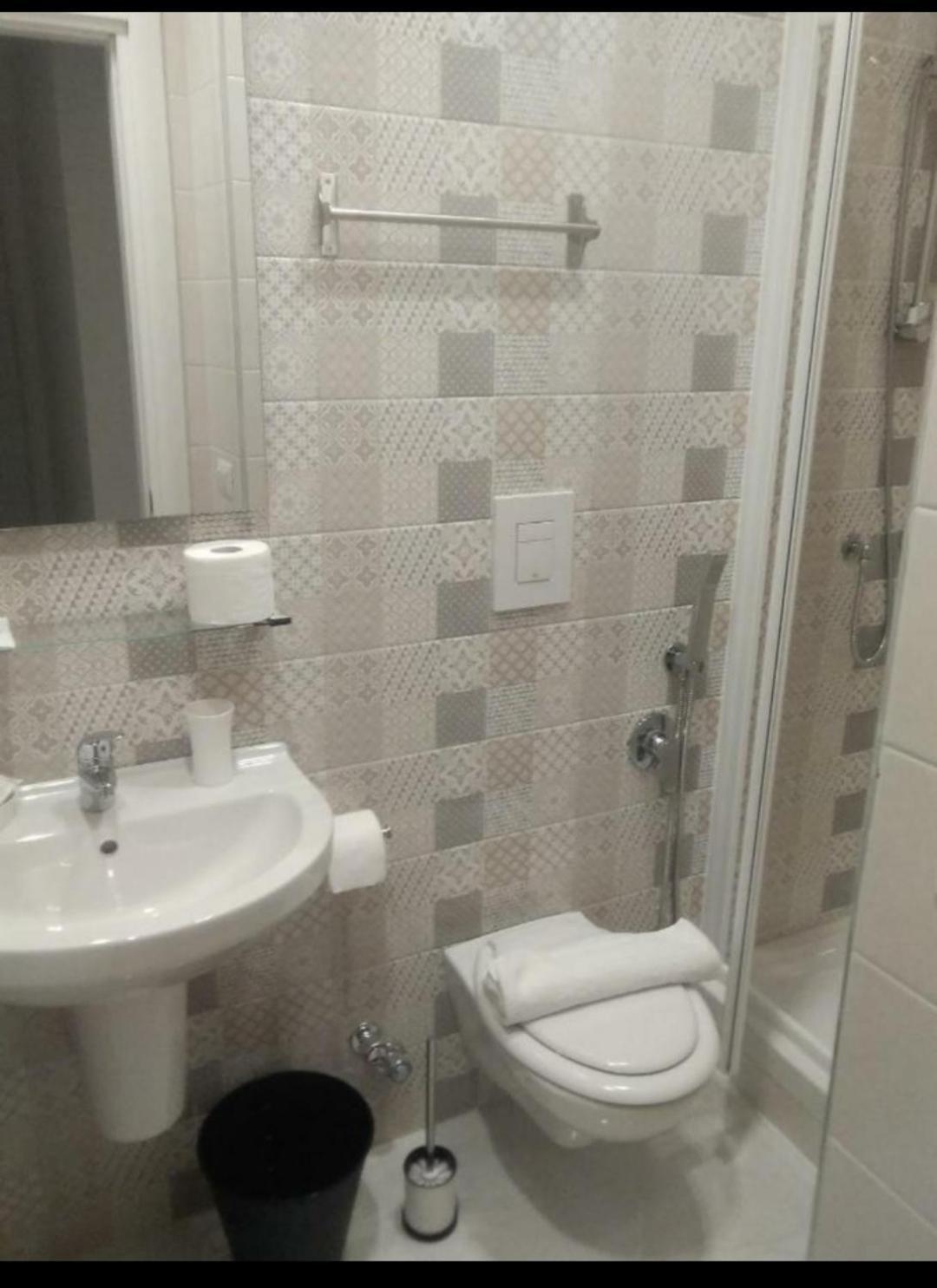 Bed & Breakfast Domuschiara Naples